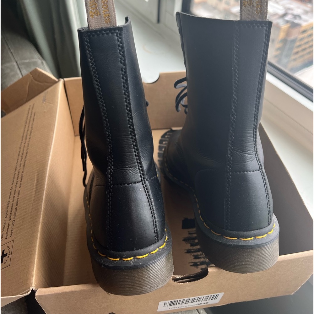 Worn 1x. Good purchase but to high for me.
